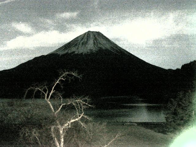 精進湖からの富士山