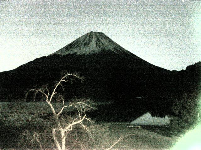 精進湖からの富士山