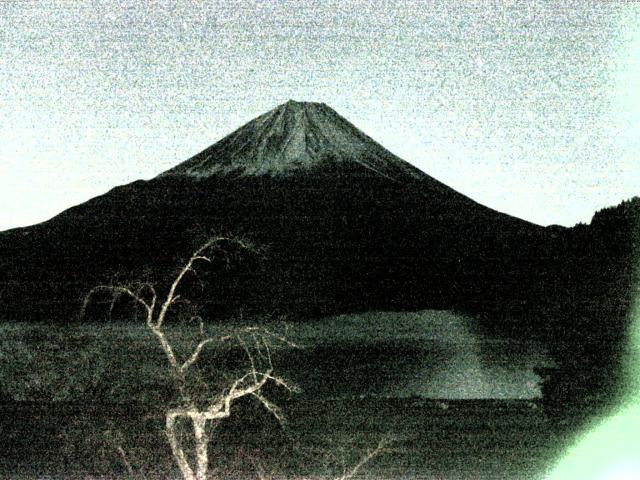 精進湖からの富士山