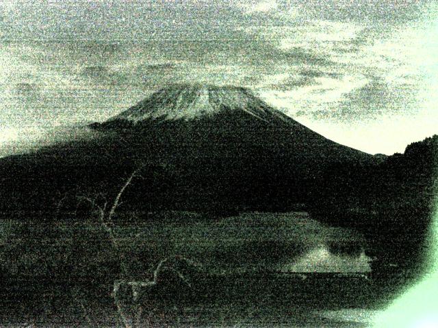 精進湖からの富士山