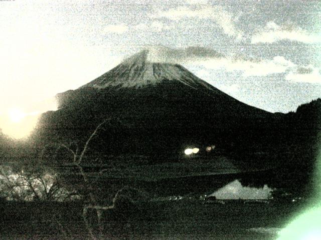 精進湖からの富士山