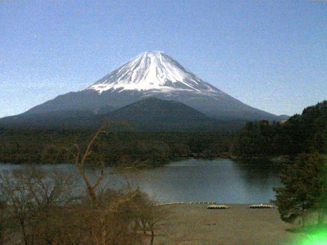 精進湖からの富士山