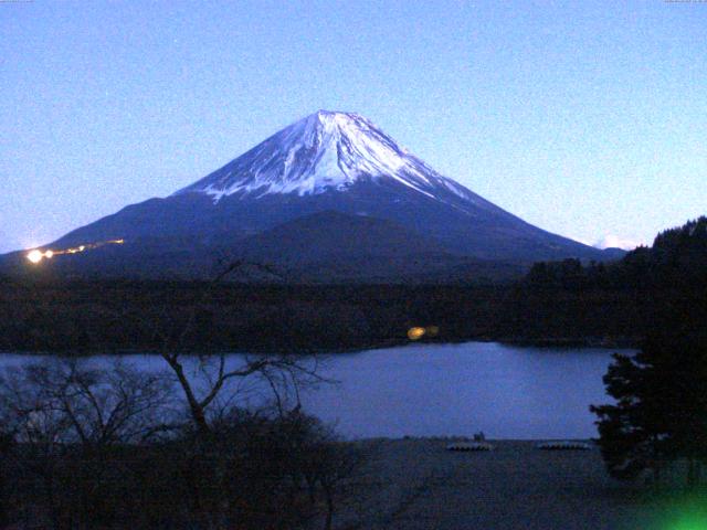 精進湖からの富士山