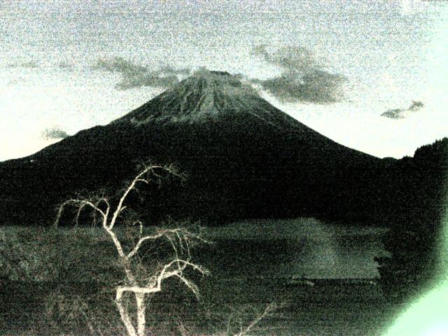 精進湖からの富士山