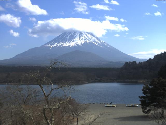 精進湖からの富士山