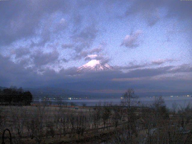 山中湖からの富士山