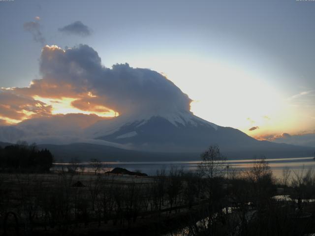 山中湖からの富士山