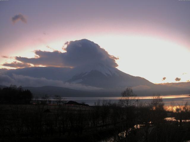 山中湖からの富士山