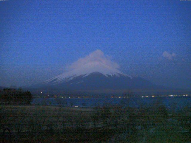 山中湖からの富士山