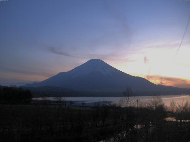 山中湖からの富士山