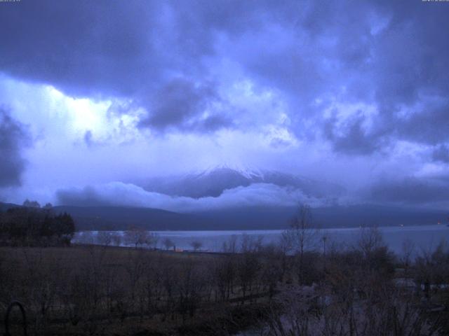 山中湖からの富士山