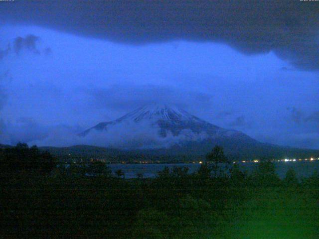 山中湖からの富士山