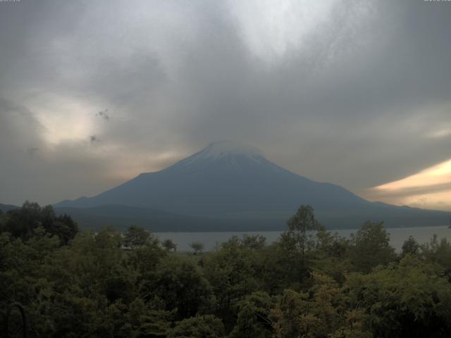 山中湖からの富士山