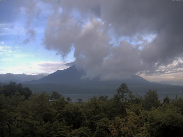 山中湖からの富士山