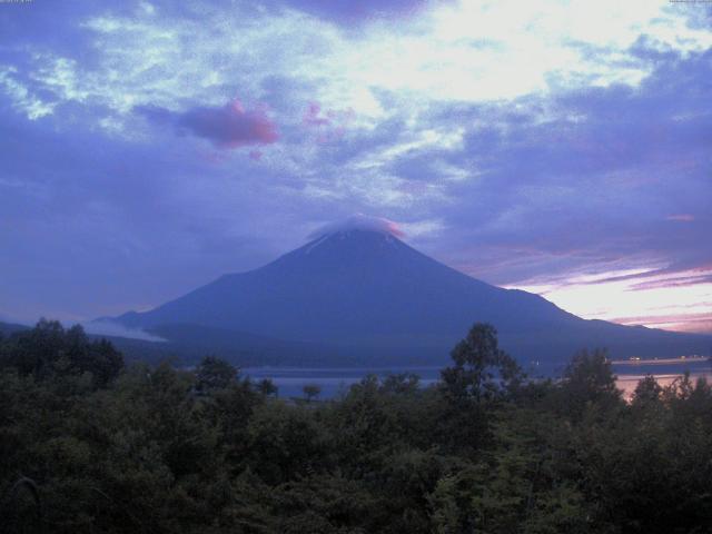 山中湖からの富士山