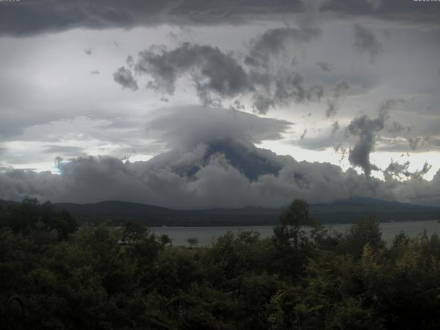 山中湖からの富士山