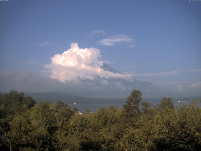 山中湖からの富士山