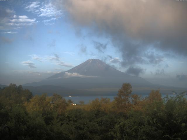 山中湖からの富士山