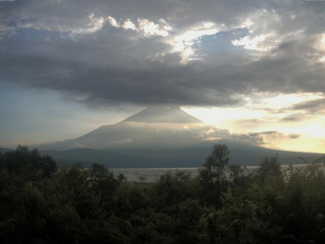 山中湖からの富士山