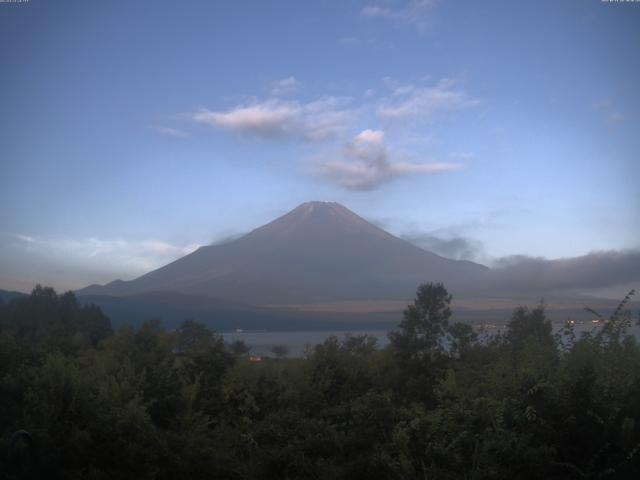 山中湖からの富士山