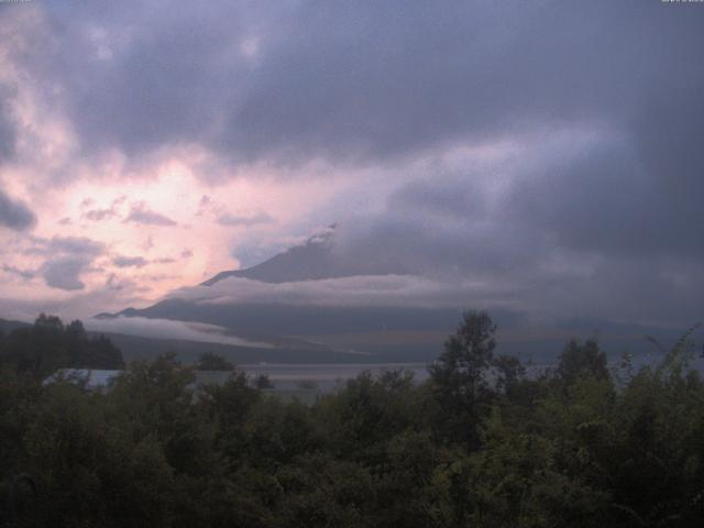 山中湖からの富士山