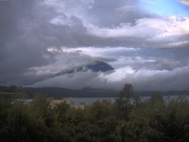 山中湖からの富士山