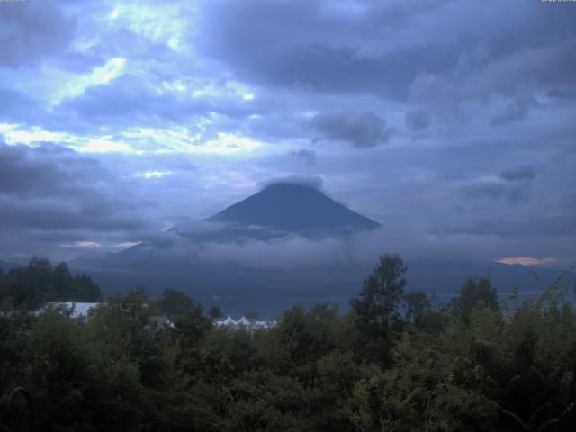 山中湖からの富士山