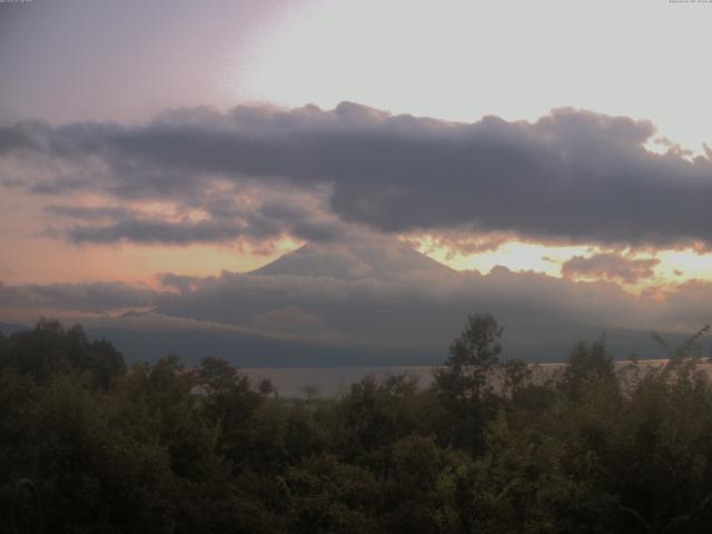 山中湖からの富士山