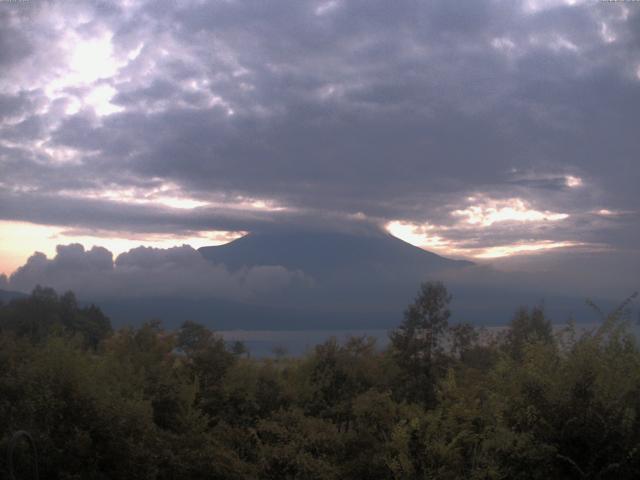 山中湖からの富士山