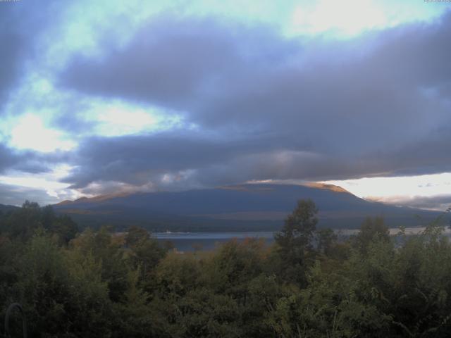 山中湖からの富士山