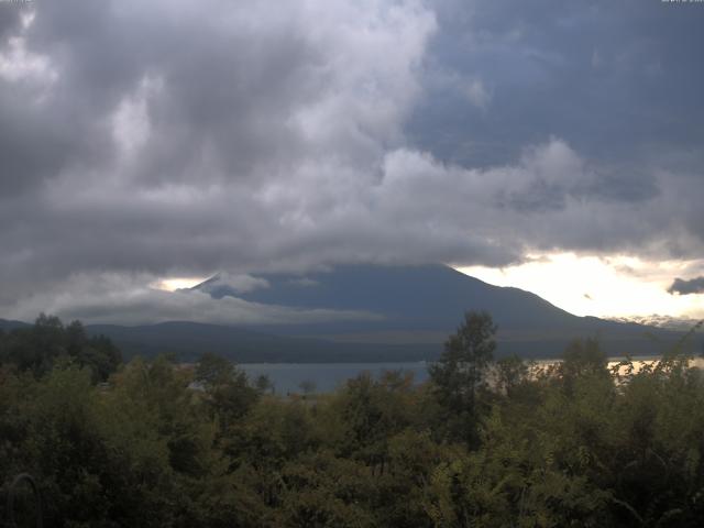 山中湖からの富士山