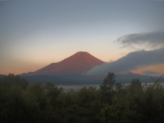 山中湖からの富士山