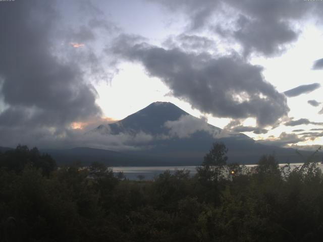 山中湖からの富士山