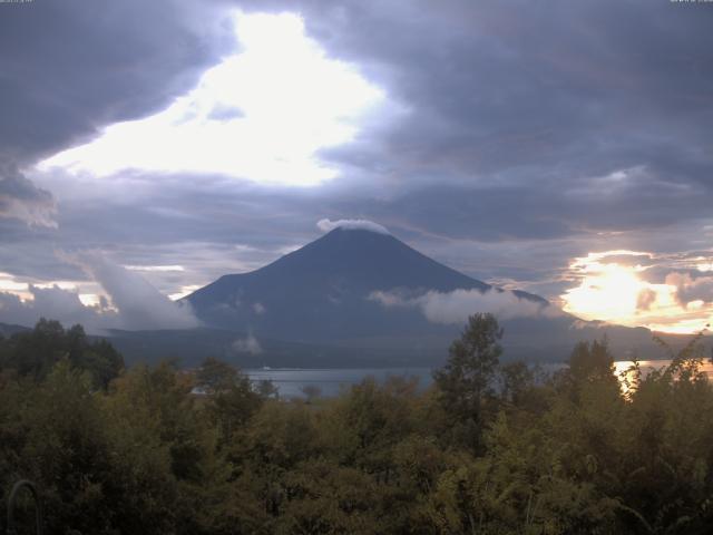 山中湖からの富士山