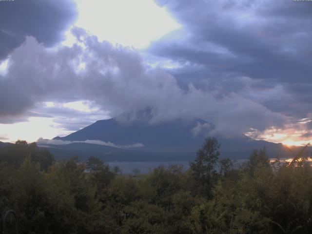 山中湖からの富士山