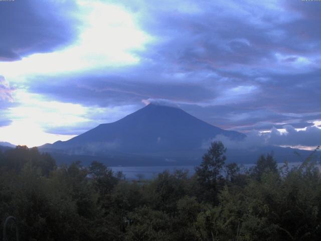 山中湖からの富士山