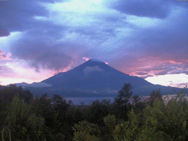 山中湖からの富士山