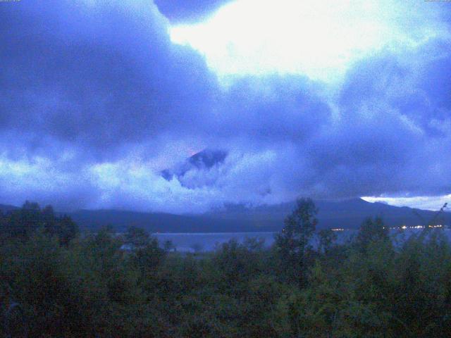 山中湖からの富士山