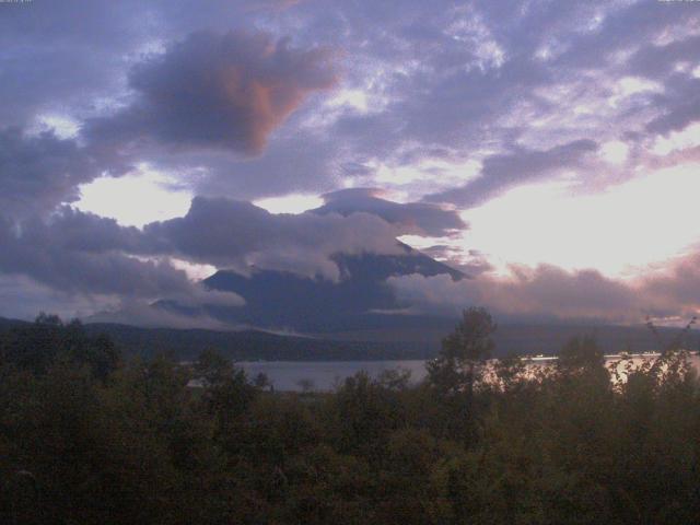 山中湖からの富士山