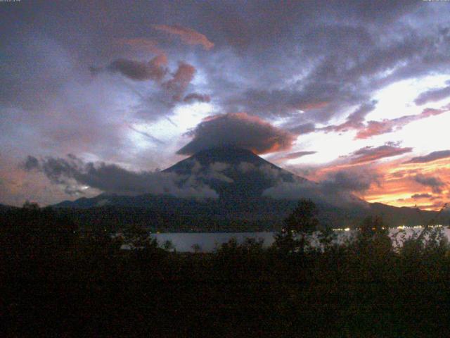 山中湖からの富士山