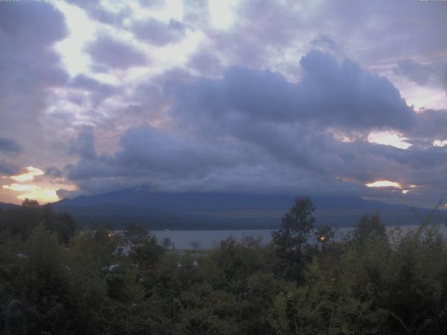 山中湖からの富士山