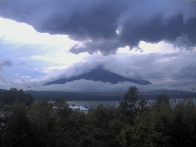 山中湖からの富士山