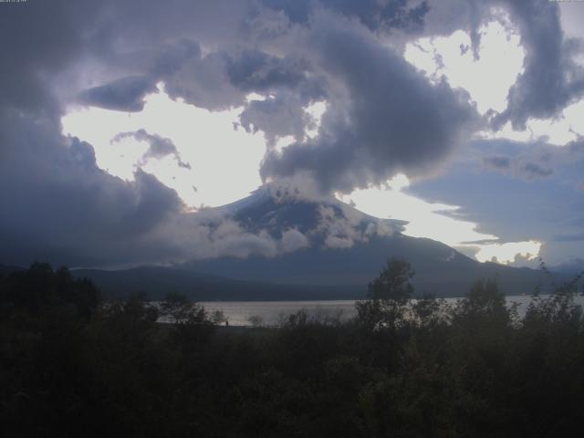 山中湖からの富士山