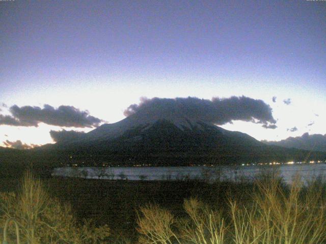 山中湖からの富士山