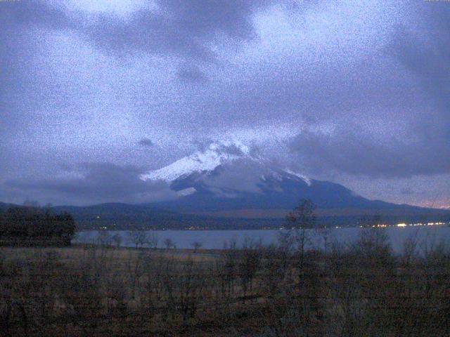 山中湖からの富士山