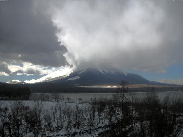 山中湖からの富士山