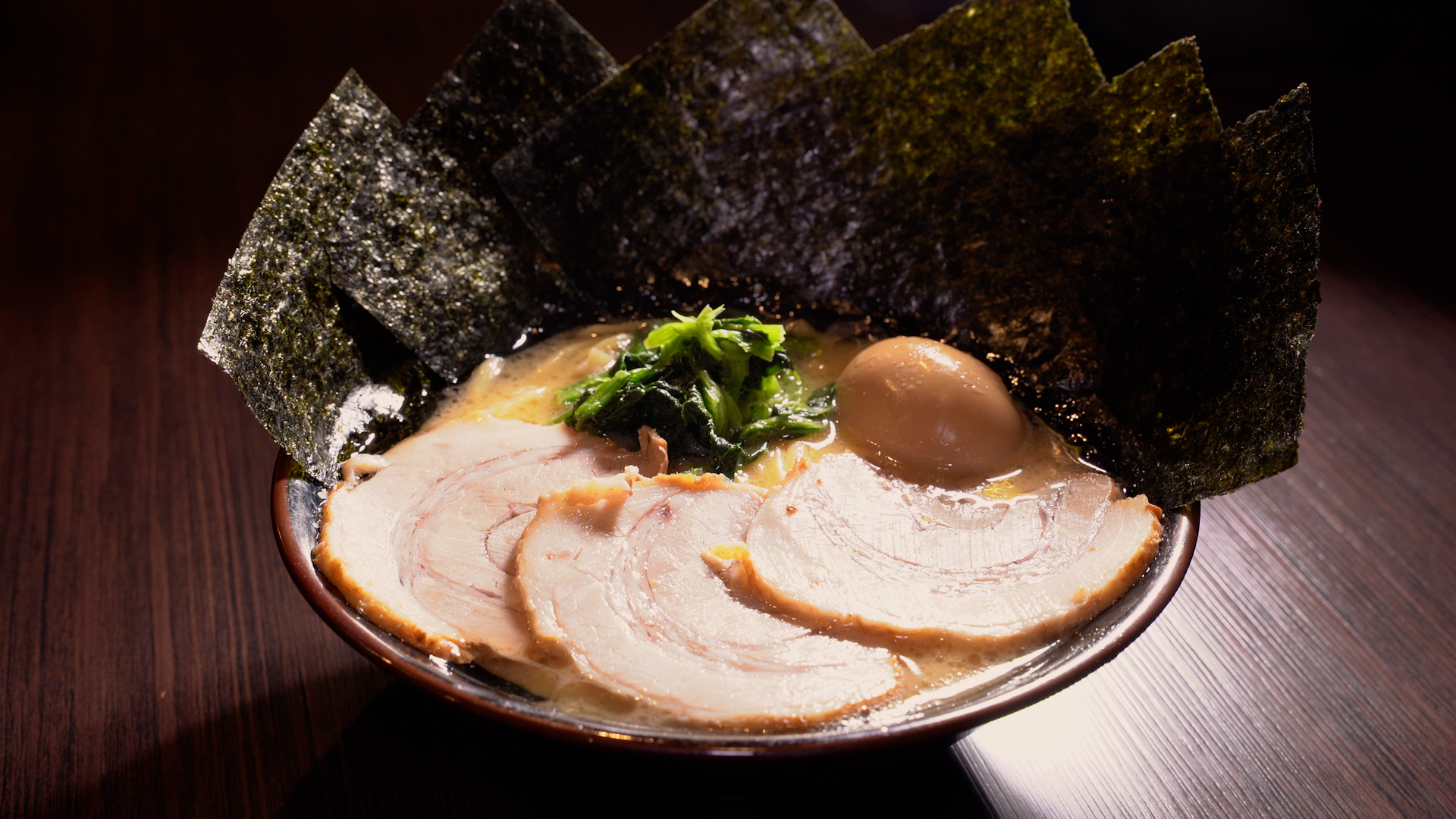 横浜家系ラーメン 大黒屋 甲府駅前店